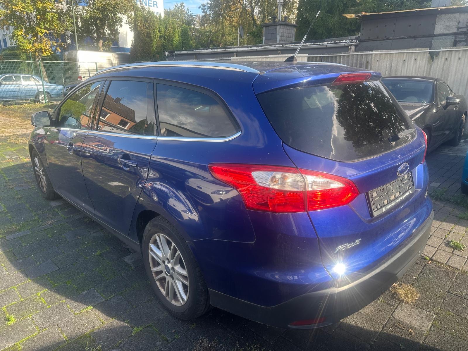 Ford Focus 2014 — engine 998 cm³, 101 HP (74kW)
