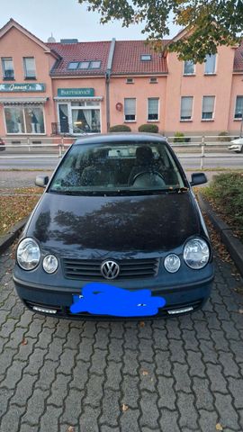 Volkswagen Kleiner Stadtflitzer mit ein paar macken.