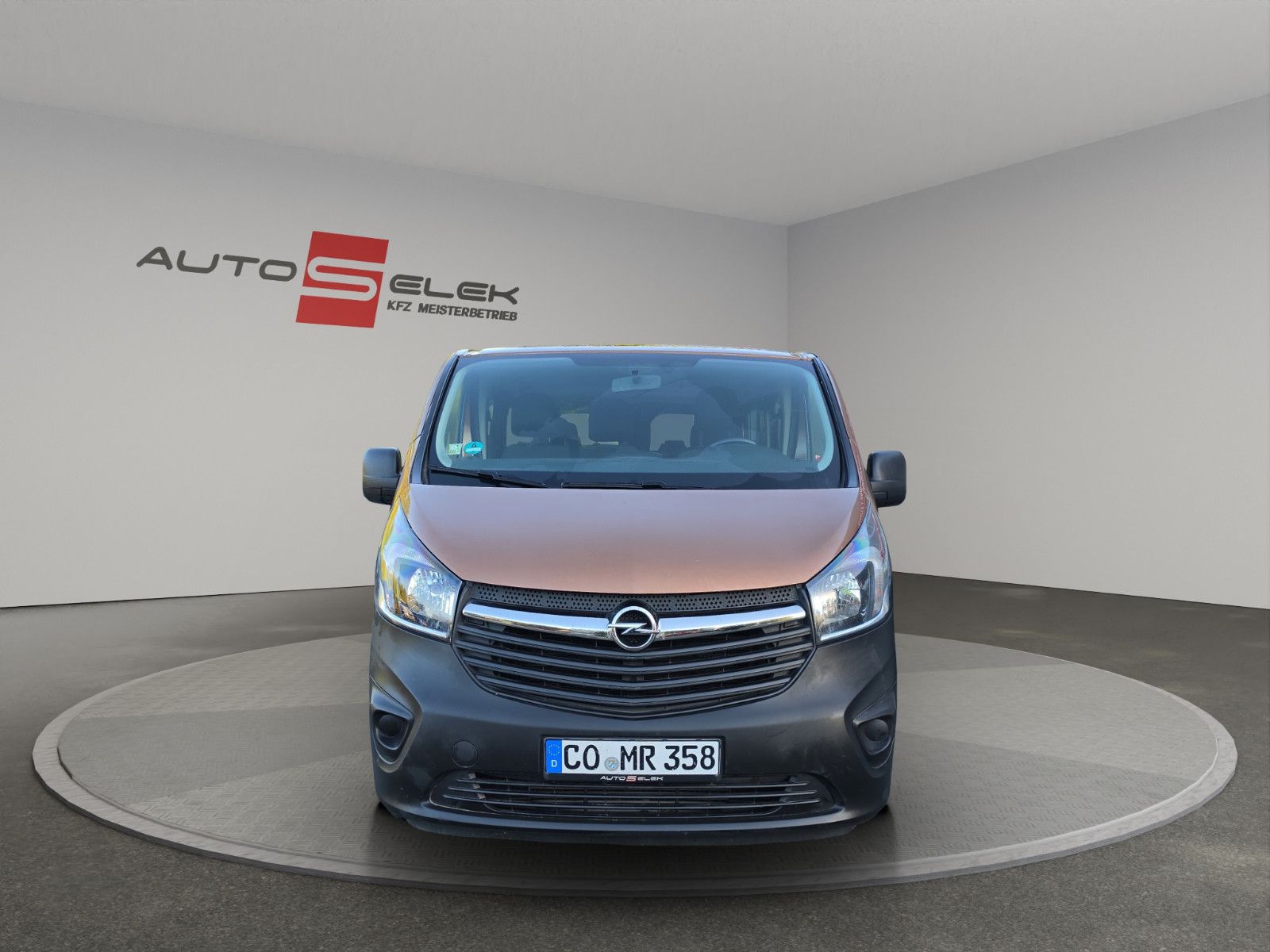 Fahrzeugabbildung Opel Vivaro B Kasten/Kombi Combi L1H1 2,7t 9-SITZER