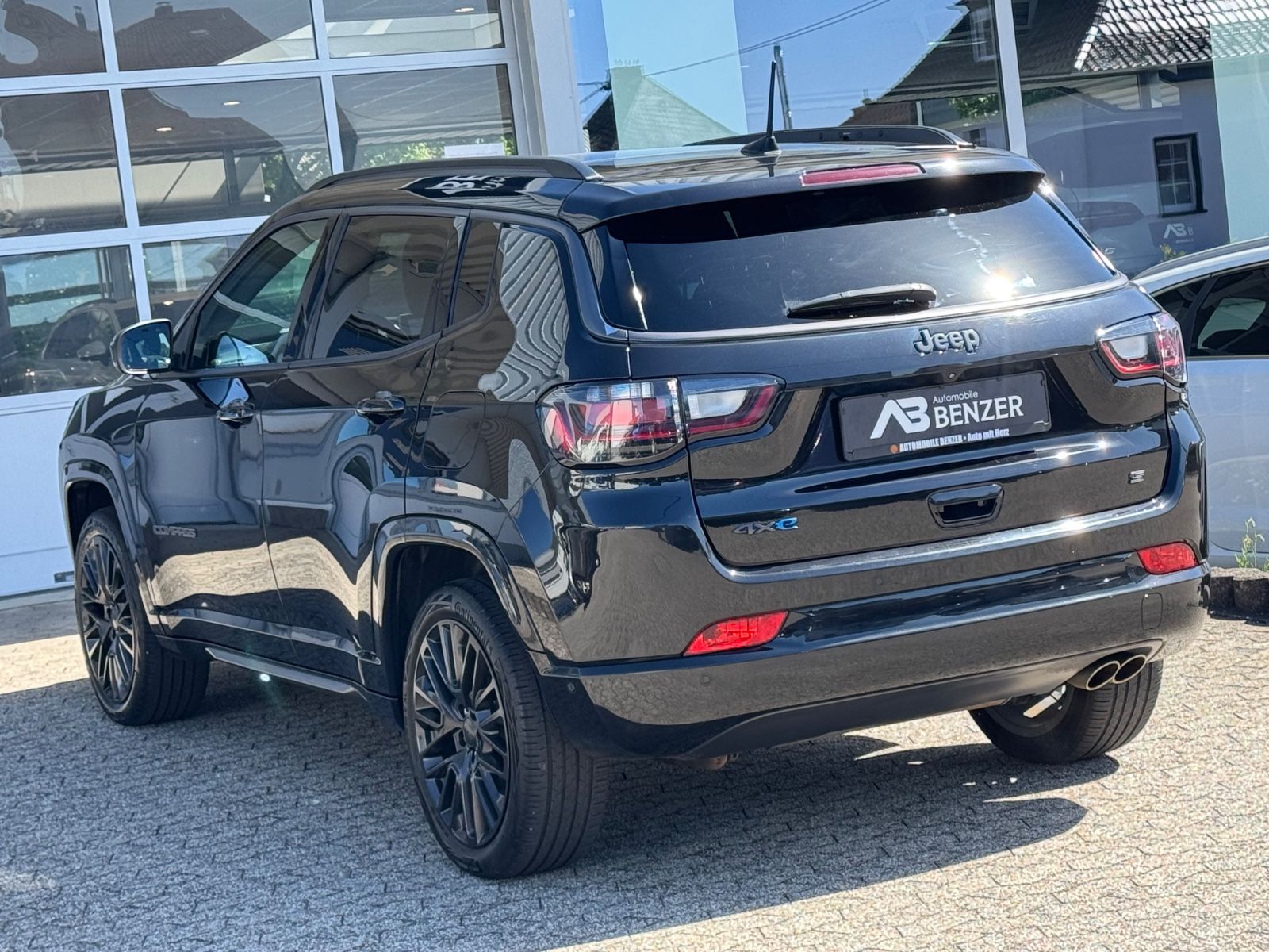 Fahrzeugabbildung Jeep Compass S Plug-In Hybrid 4WD/360°Cam/Leder/Pano/