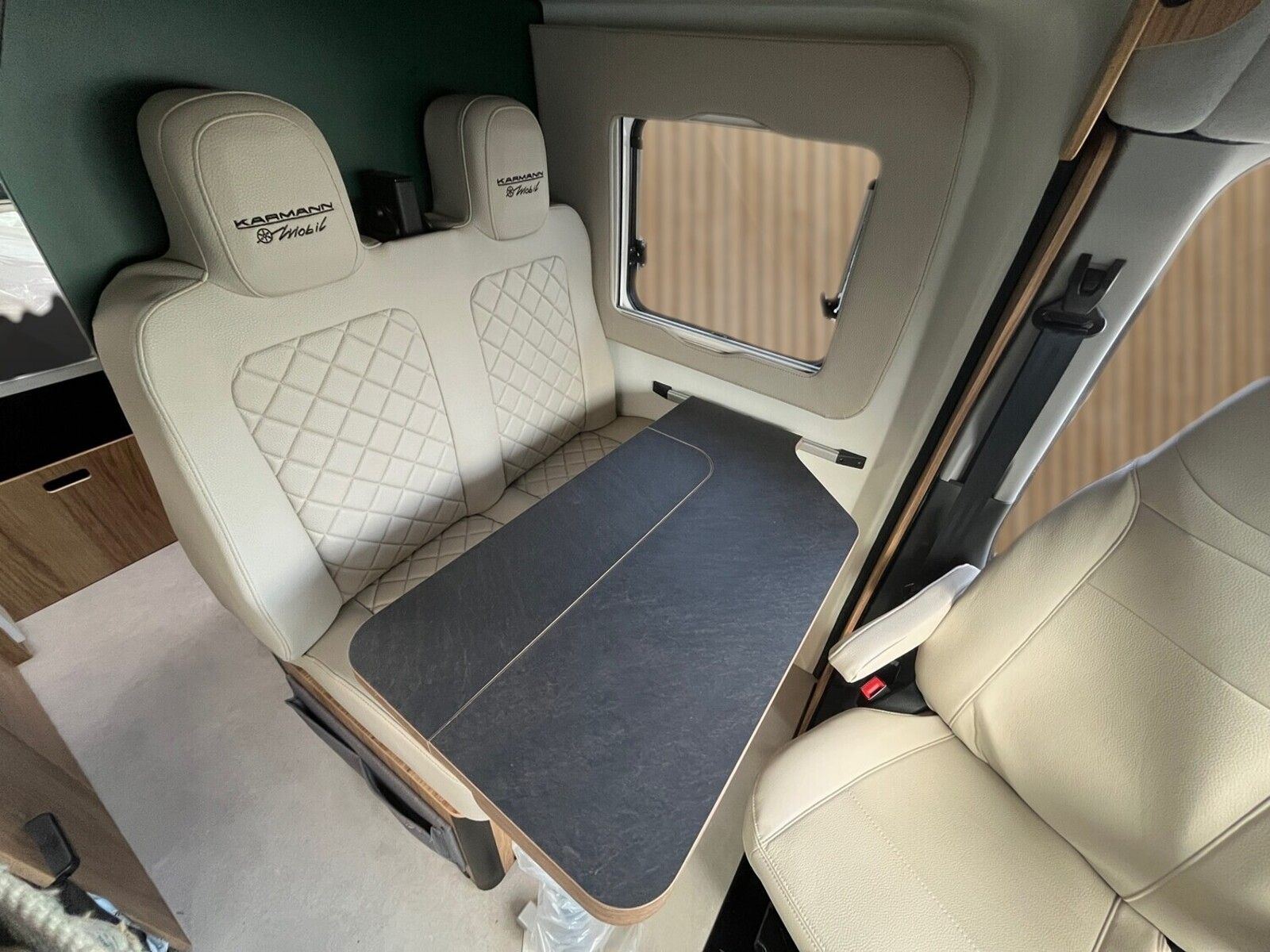 Fahrzeugabbildung Karmann Dexter 4x4 DE 560 AW Allrad 4x4, Rückfahrkamera