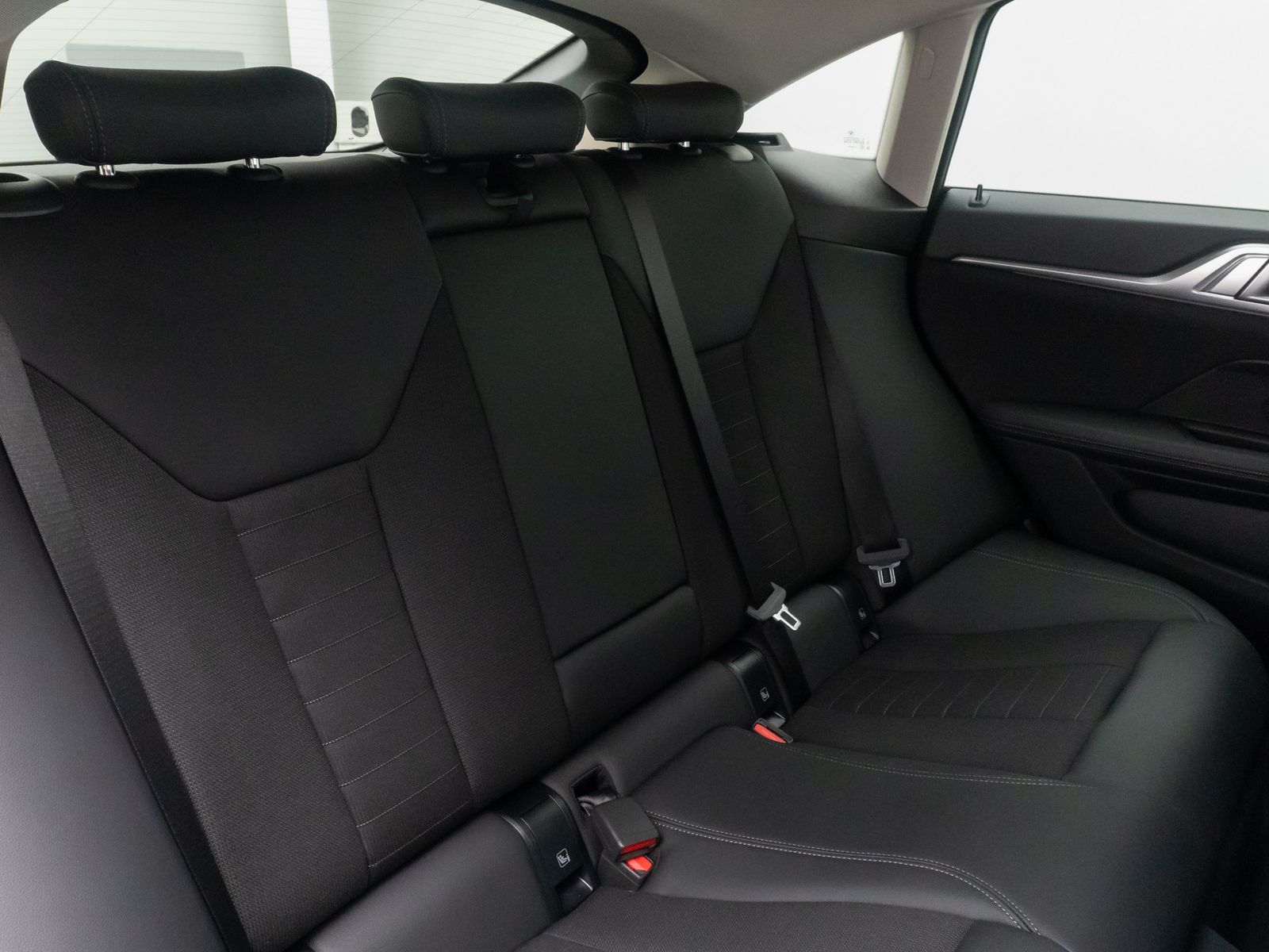 Fahrzeugabbildung BMW i4 eD35 GC Kamera GeschwindigReg DAB Widscreen