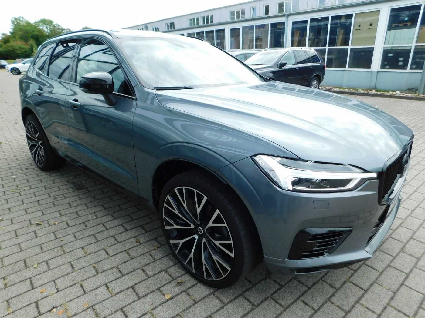 Fahrzeugabbildung Volvo XC60 T8 AWD R-Design 'AHK,22-Zoll