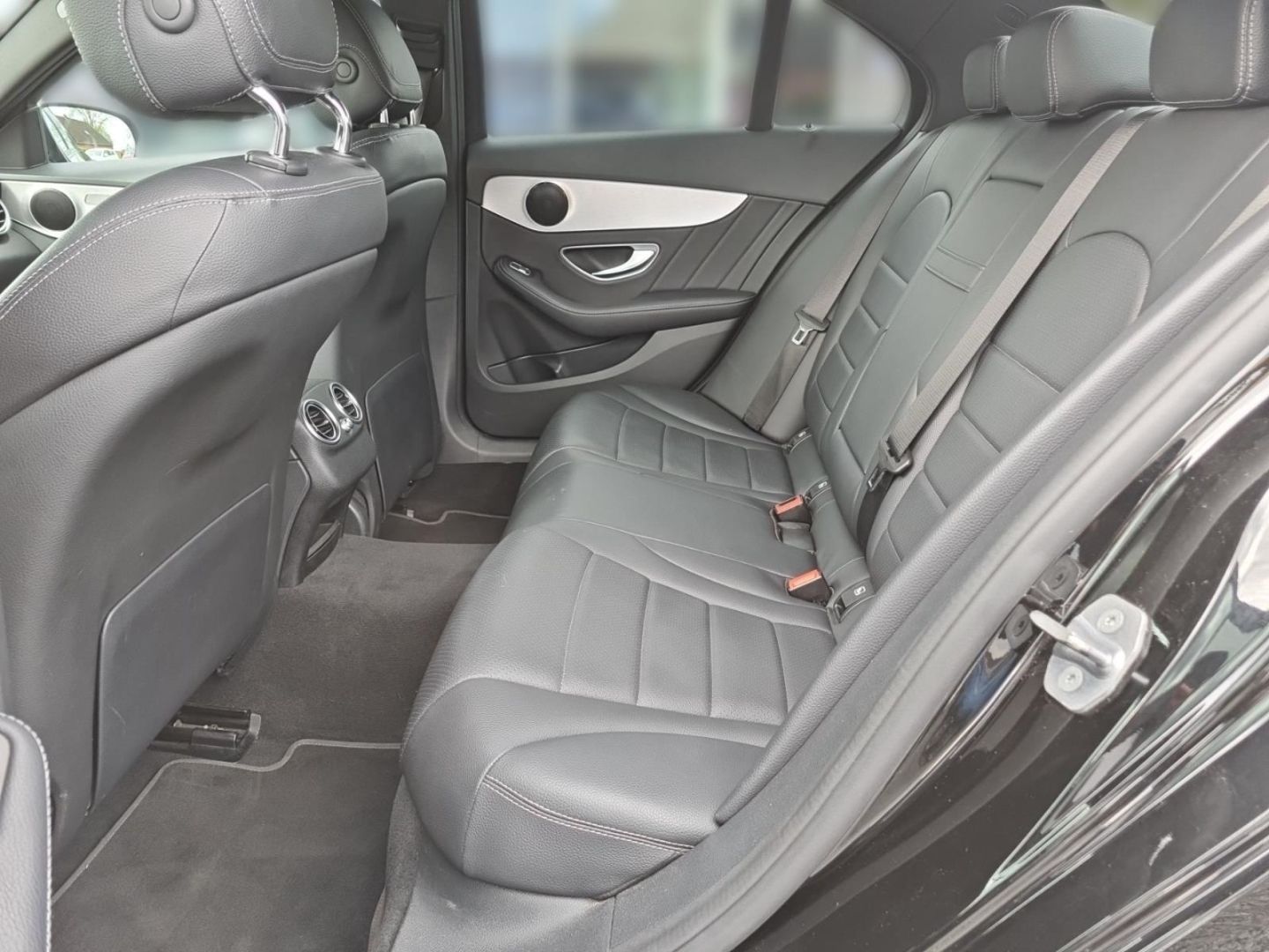 Fahrzeugabbildung Mercedes-Benz C 180 Edition ALLWETTER+KLIMA+LED+SITZ-KOMFORT-P