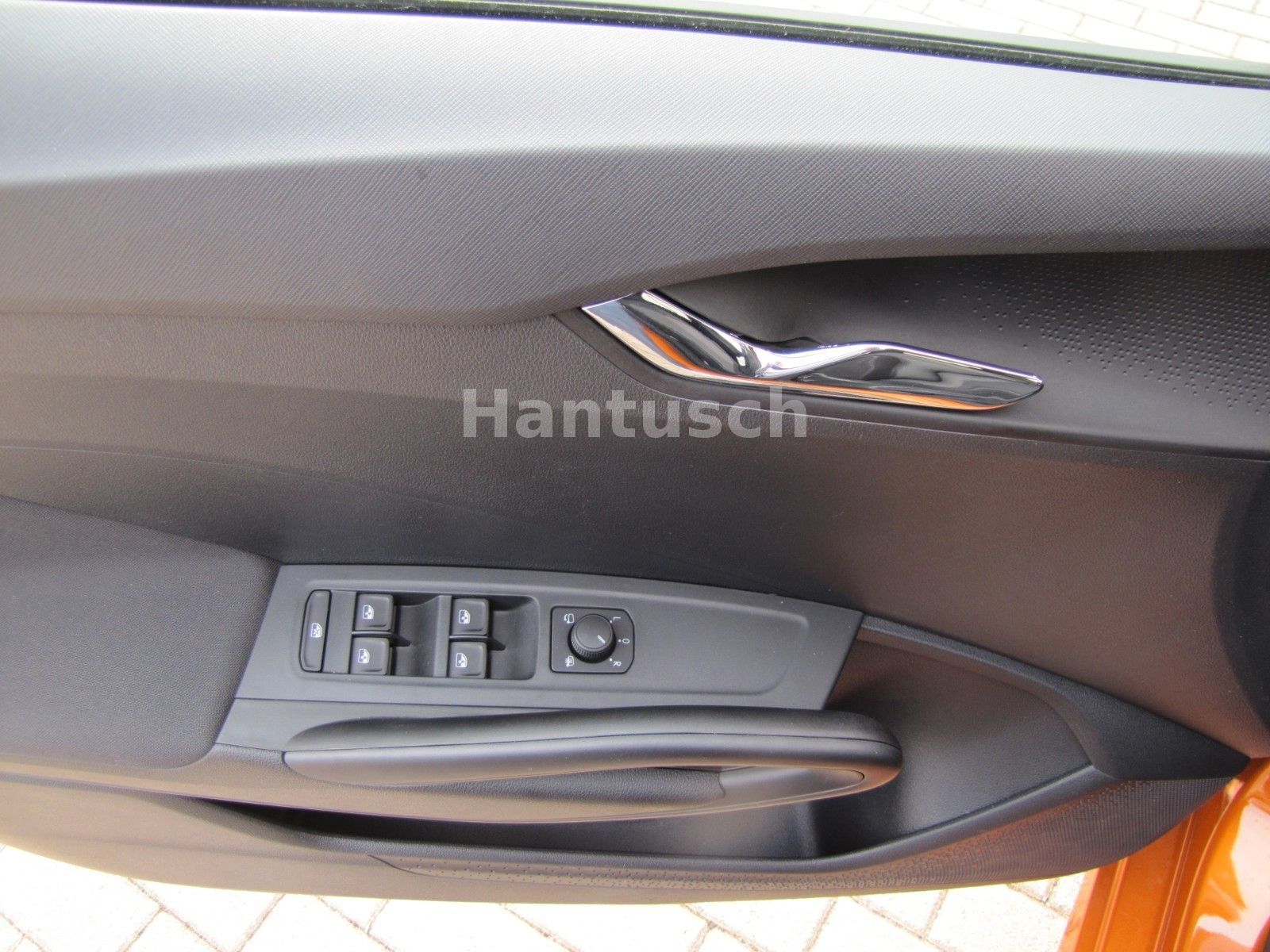 Fahrzeugabbildung SKODA Fabia Selection 1.0l TSI 95PS