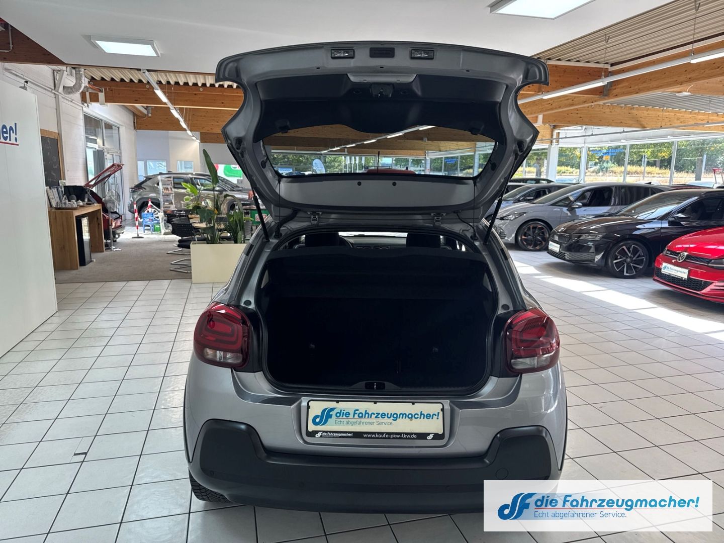 Fahrzeugabbildung Citroën C3 C-Series LED Klimaautom DAB SHZ Spurhalteass.