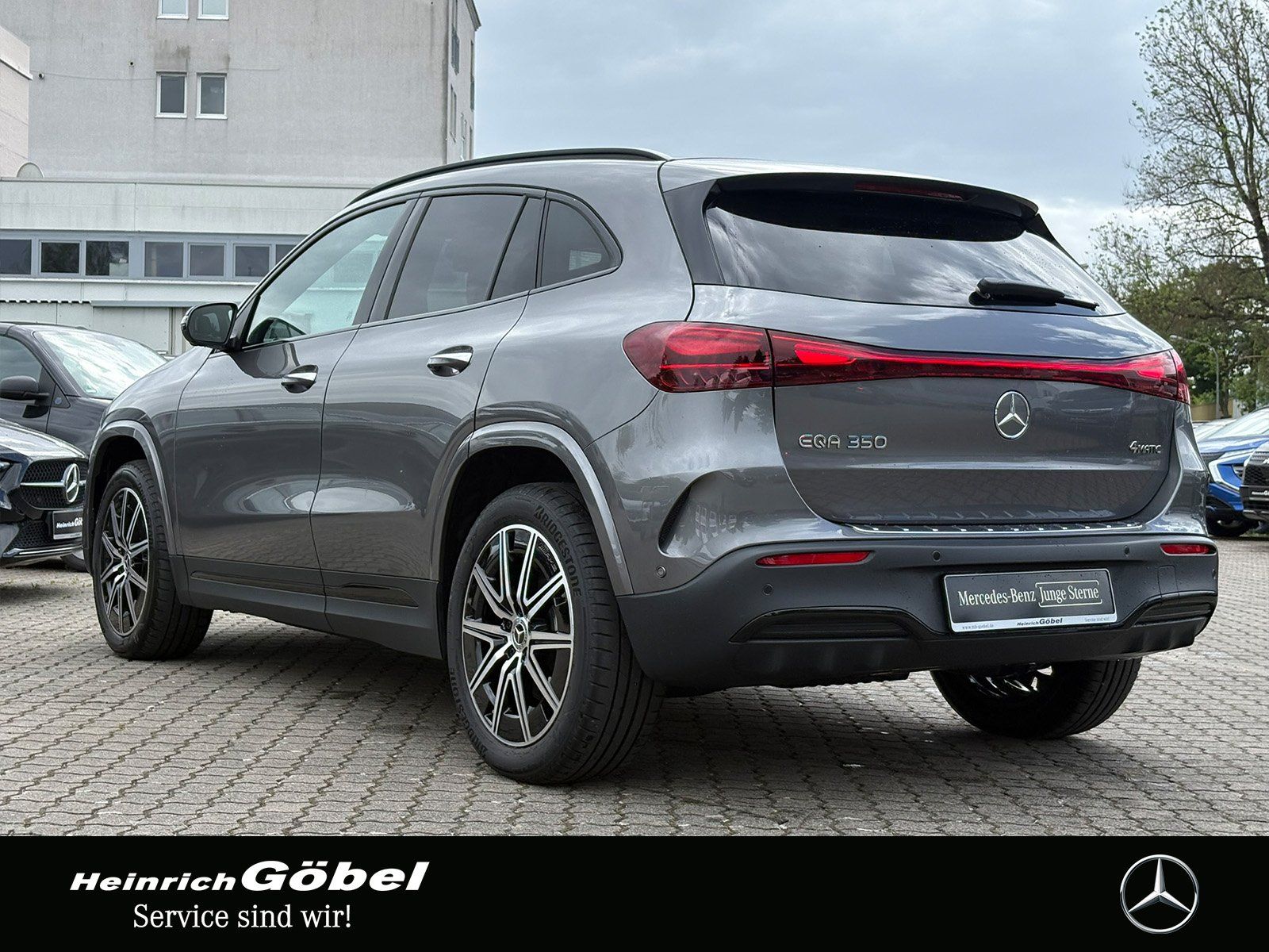 Fahrzeugabbildung Mercedes-Benz EQA 350 4M AMG*PANO*360°*BURMESTER*HEAD-UP*TOTWI