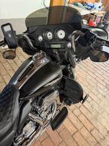 Harley-Davidson Street Glide - Motorräder in Magdeburg