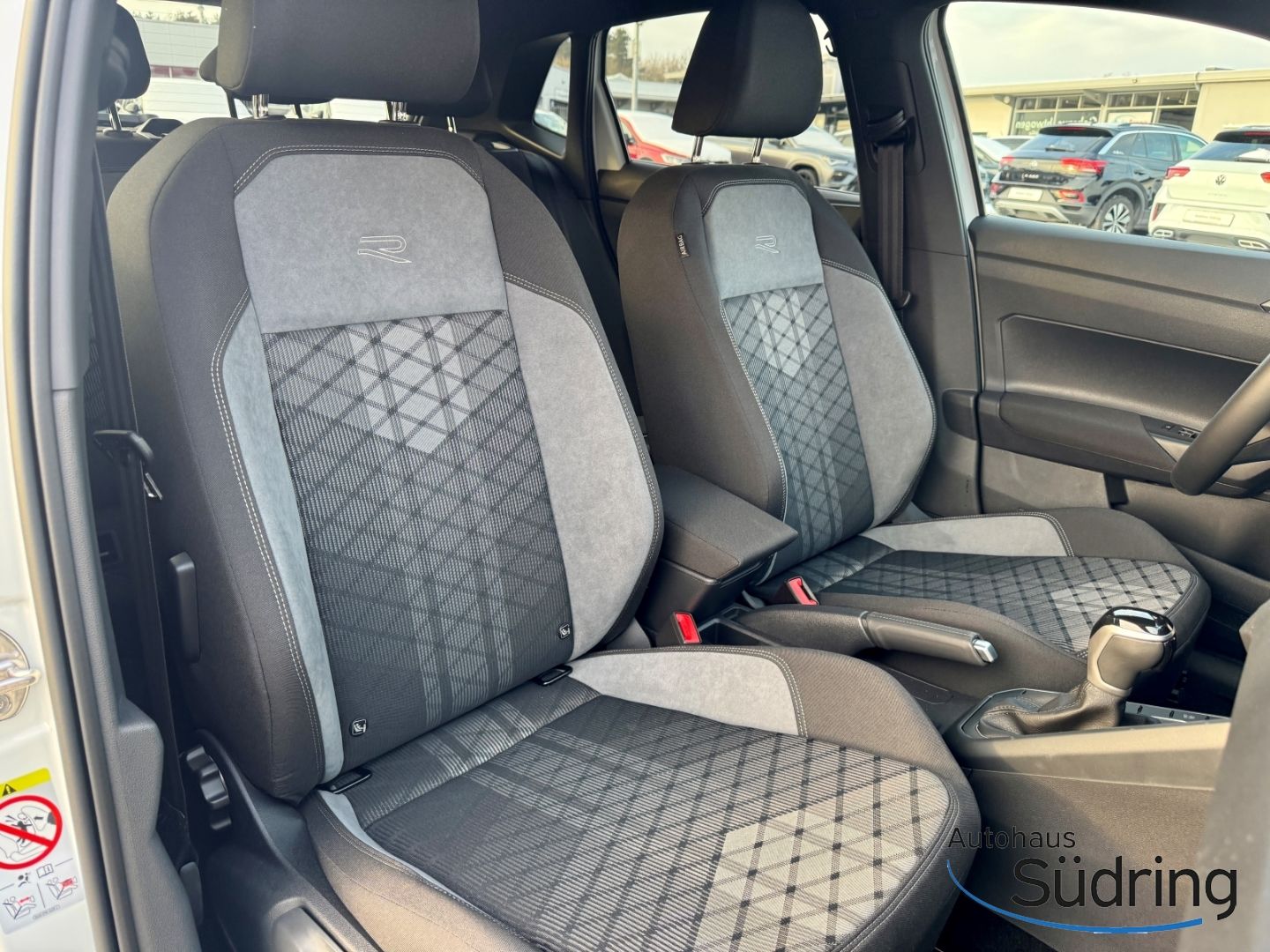 Polo 1,0 TSI DSG R-Line ACC AppConnect Rückfk.
