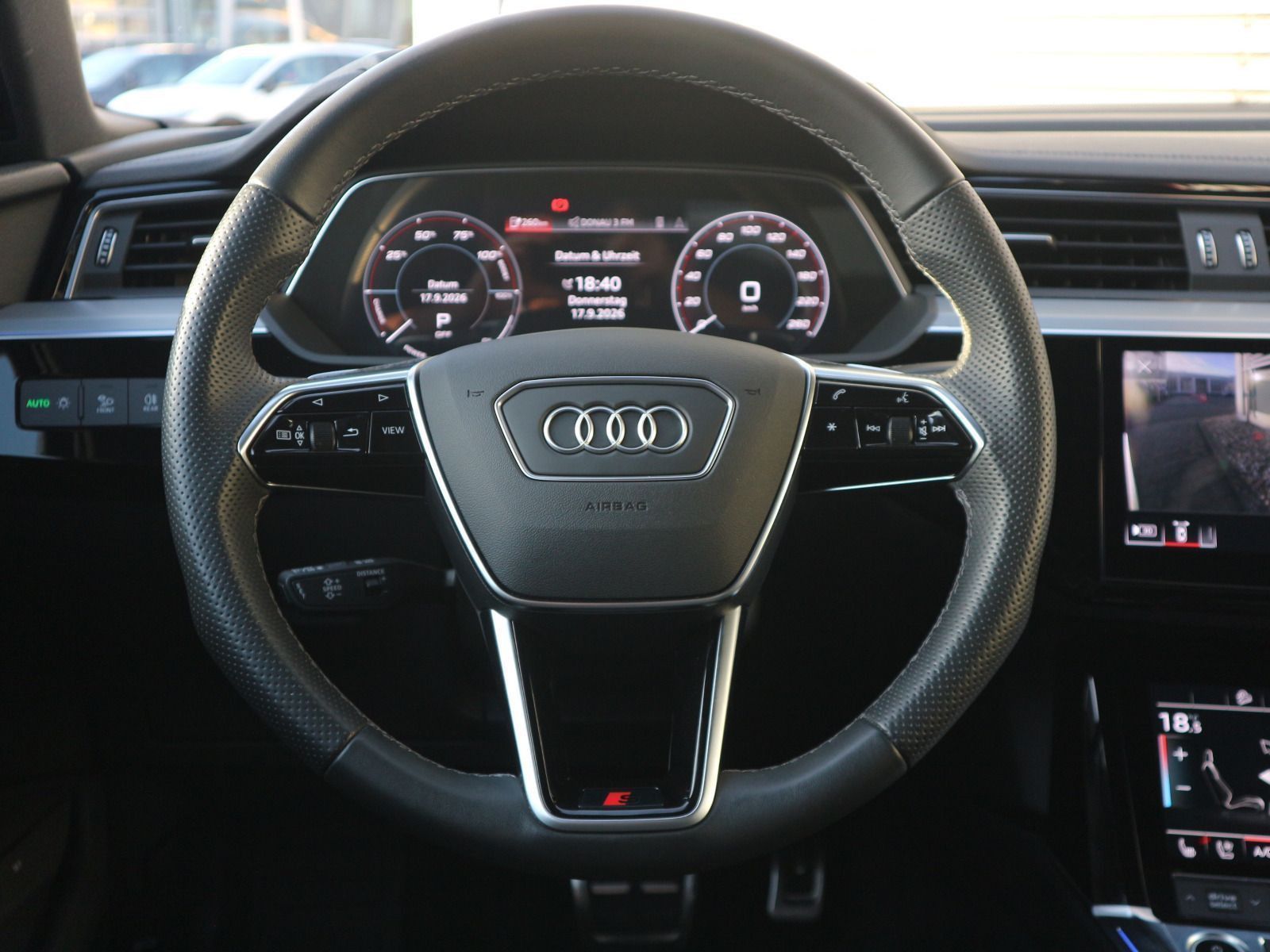 Audi Q8 e-tron - Bild 16