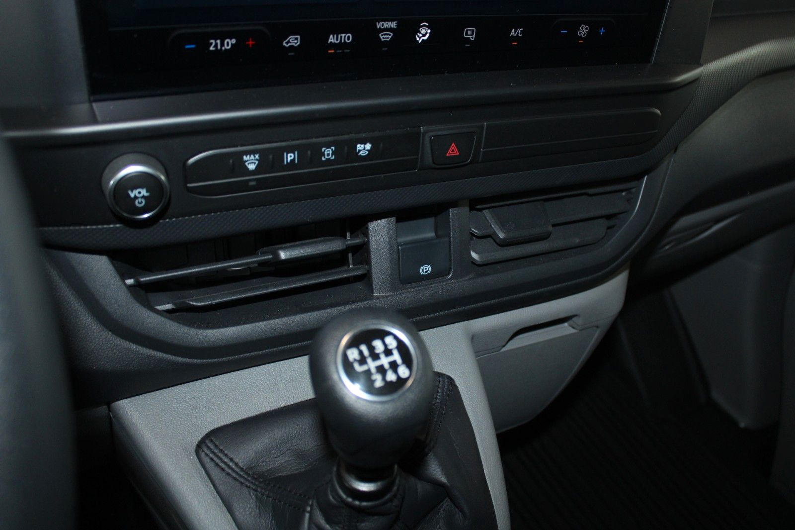 Fahrzeugabbildung Ford Transit Custom L1 TREND LED TechnologiePak2