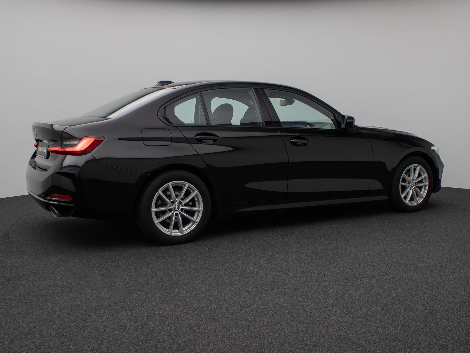 Fahrzeugabbildung BMW 320d Lim. DAB HUD CockPitPro Leder PDC Sport