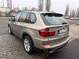 BMW X5 xDrive30d *AUTOMATIK*PDC*XENON* - BMW X5 aus 2011 mit Diesel-Antrieb