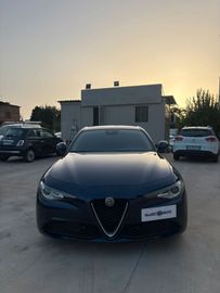 Alfa-Romeo Giulia - 1
