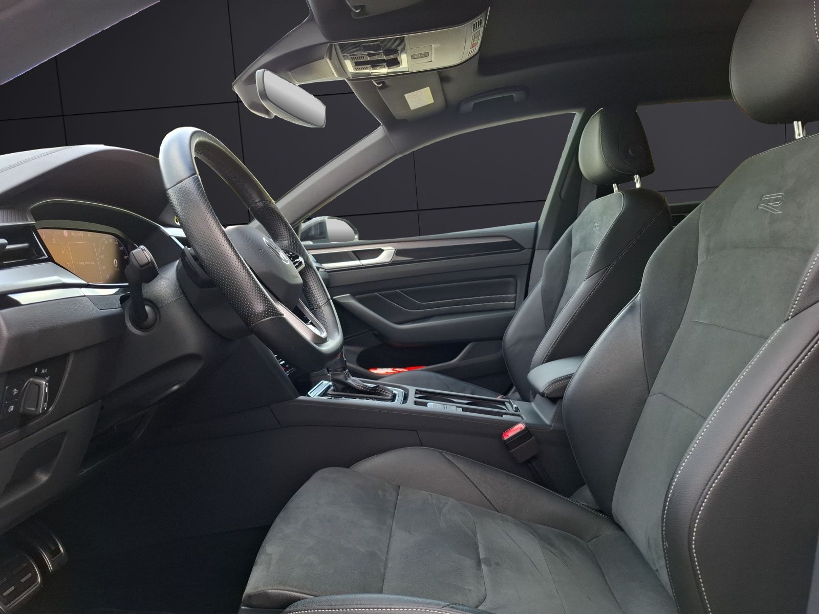 Fahrzeugabbildung Volkswagen Arteon SB TSI R-Line DSG Matrix Navi Pano AID AC