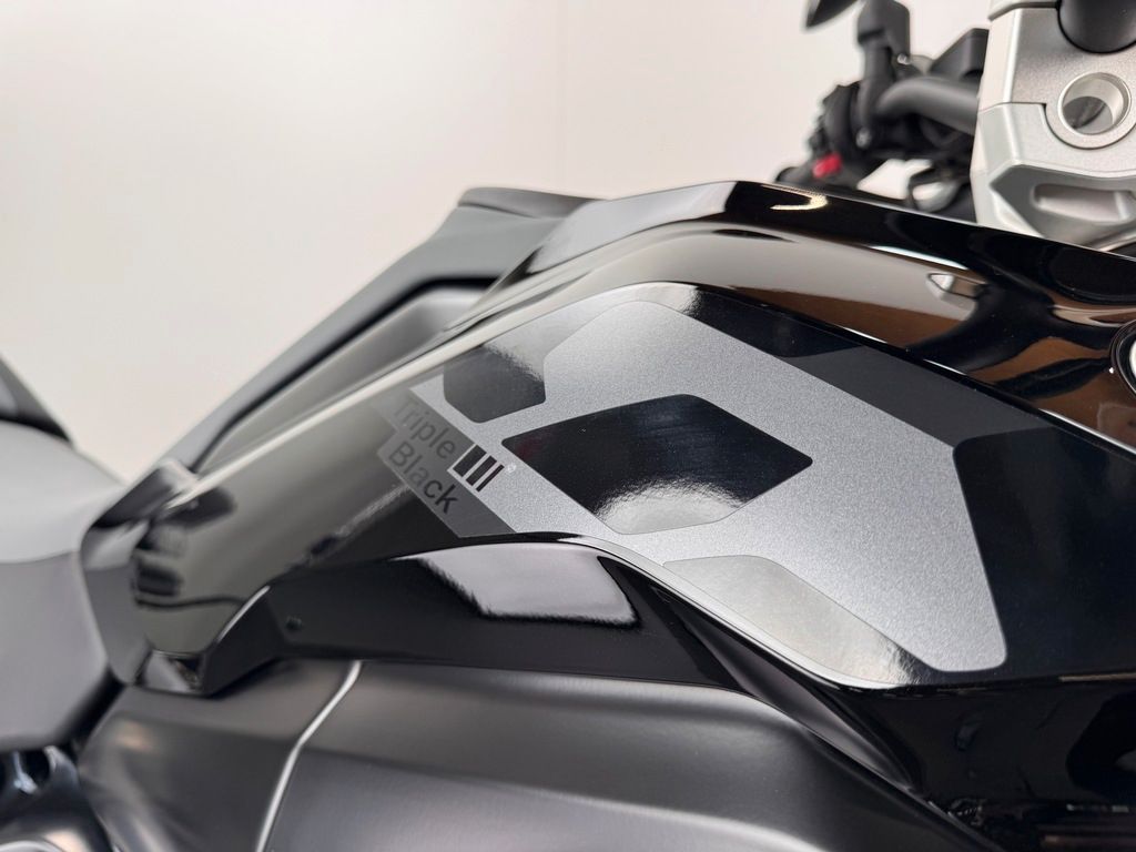 Fahrzeugabbildung BMW R1300 GS *ADAPT. FAHRWERK *3 PAKETE