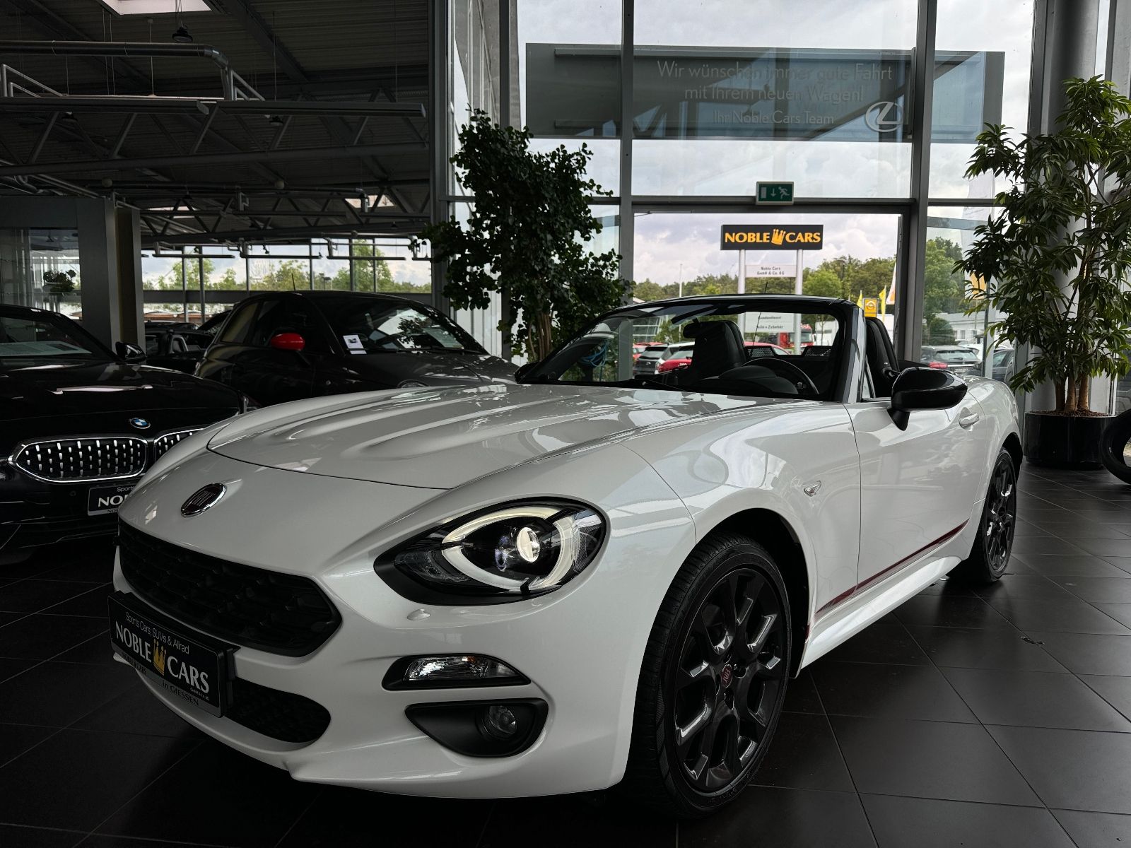 Fahrzeugabbildung Fiat 124 Spider S-Design KLIMA LED NAVI ALU