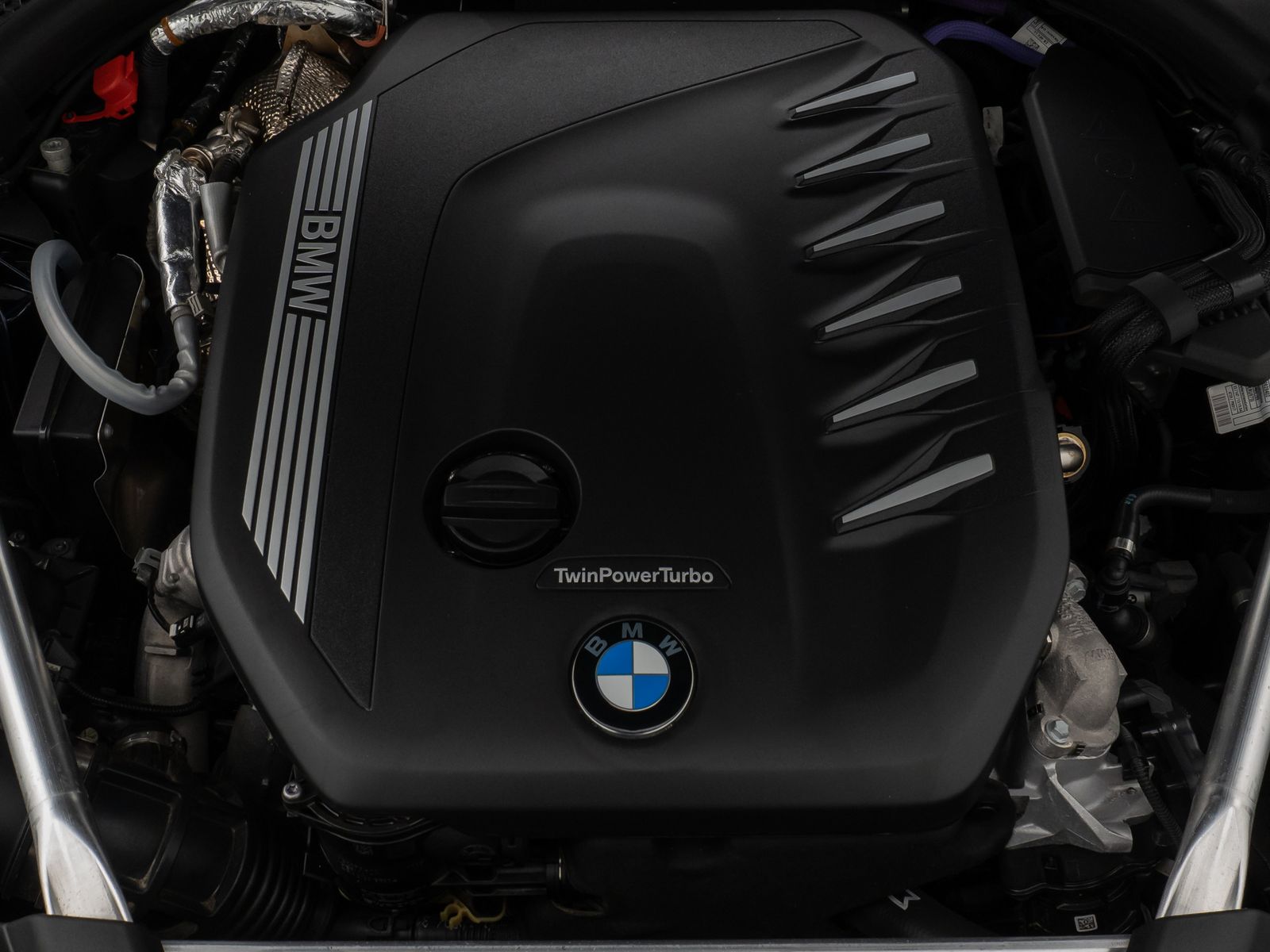 Fahrzeugabbildung BMW 530d xD M Sport Laser HUD DAB H/K ACC AHK Komfor