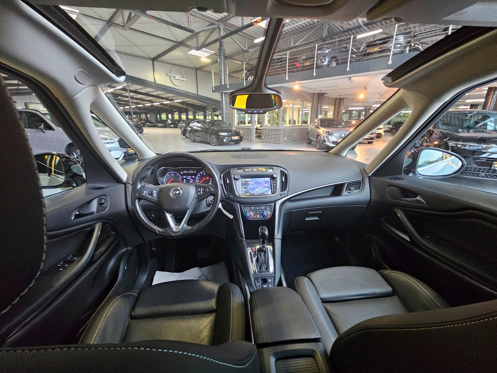 Opel Zafira C Tourer Business Inno Pano AHK 7-Sitzer