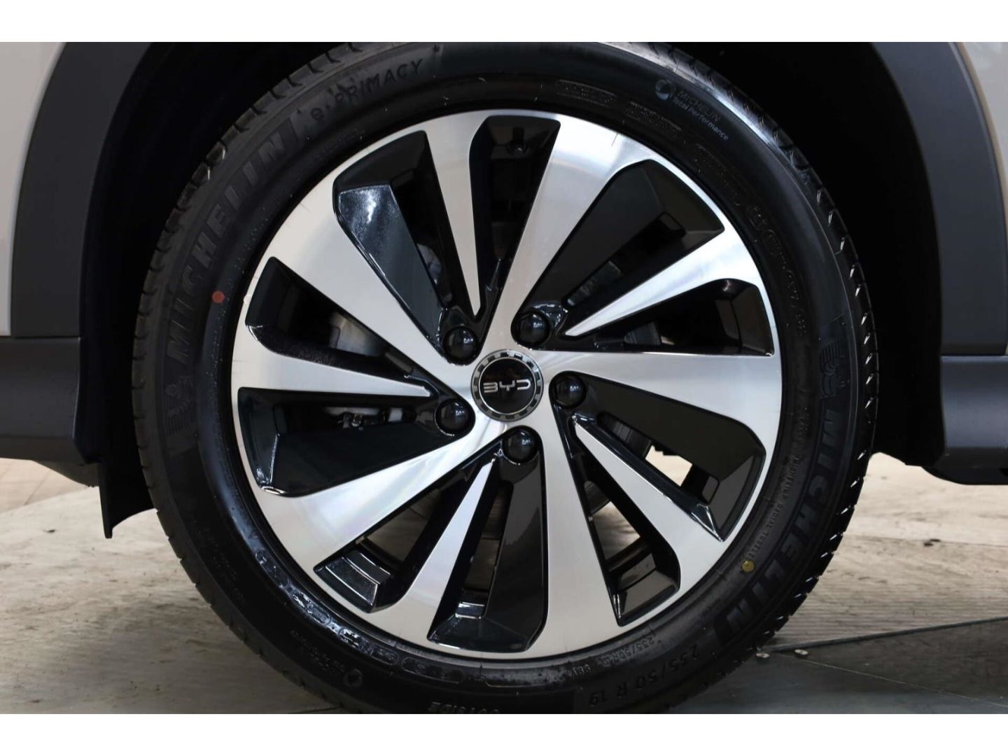 BYD SEAL U