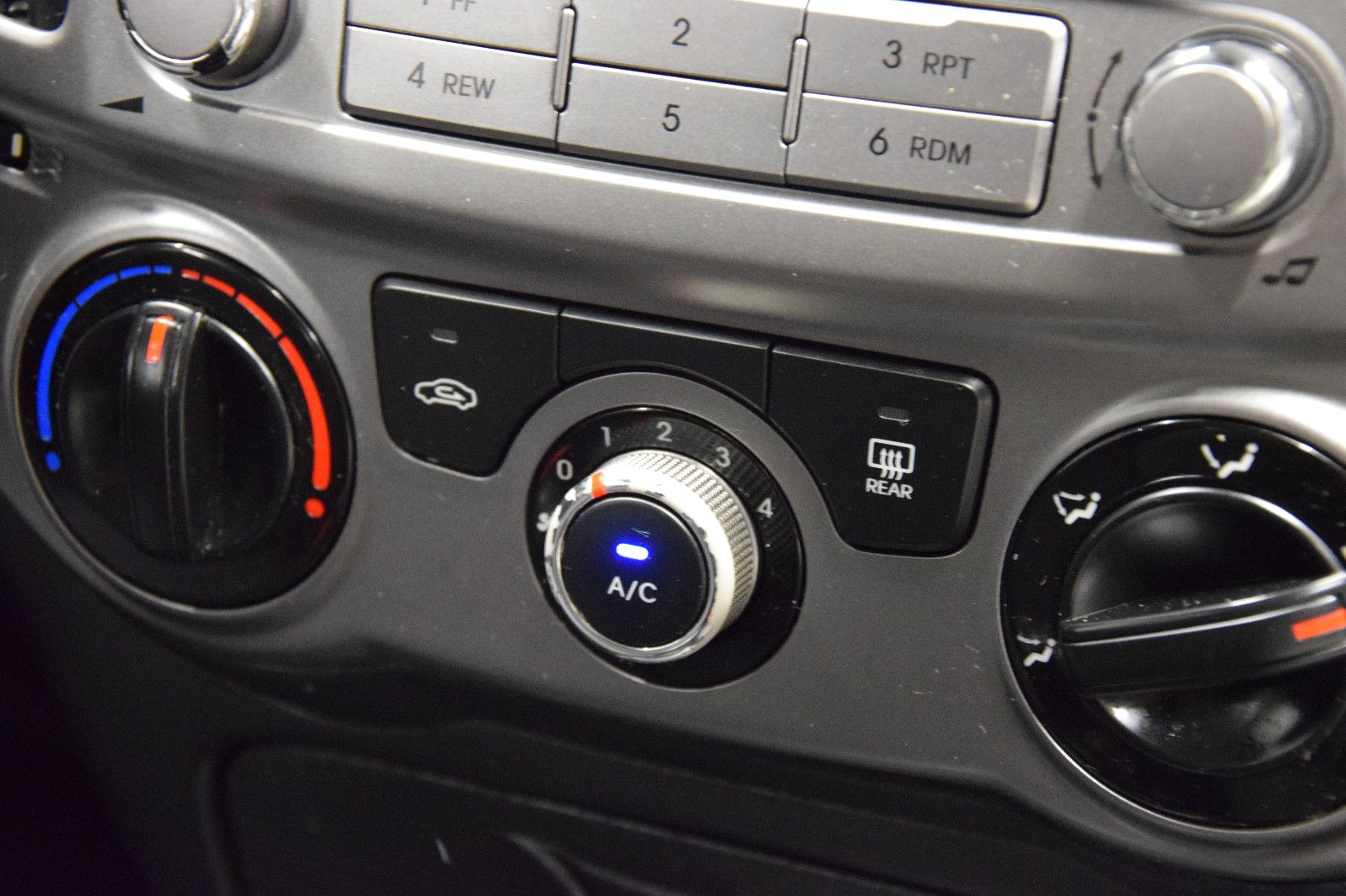 Fahrzeugabbildung Hyundai i20 Edition-Paket Silver Klima 4-Tür el.Fenster