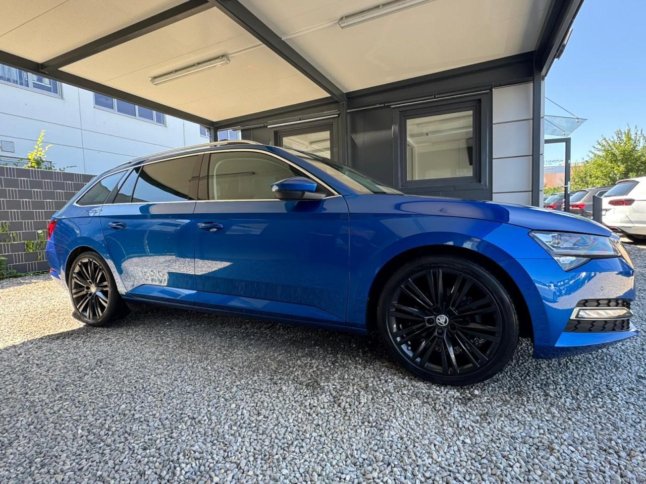 Skoda Superb 2.0 TDI DSG,LEDER,MATRIX,SITZLÜ,STAND,AHK