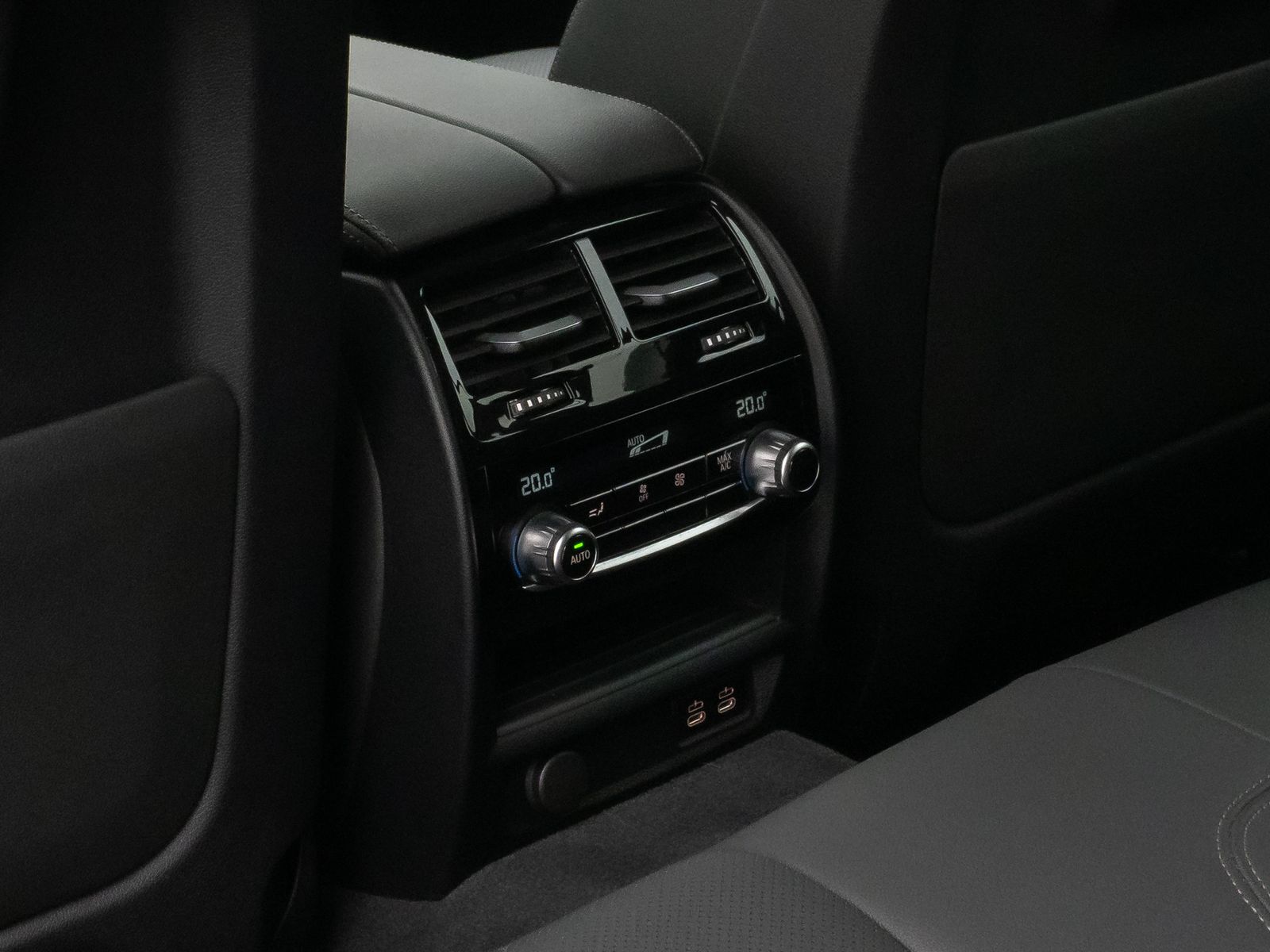 Fahrzeugabbildung BMW 530e Kamera Laser HUD DAB AHK Komfort AlarmLeder