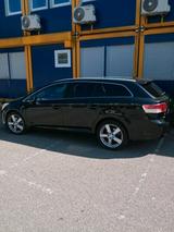 Toyota Tayota Avensis - gebrauchte Toyota Avensis aus dem Jahr 2010