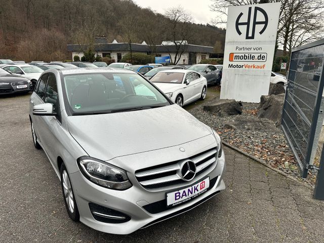 Mercedes-Benz B 180*NAVI*SHZG*AUTOMATIK*8-FACH*51TKM*PDC*TOP