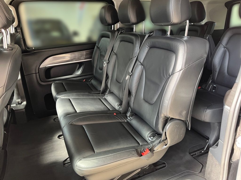 Fahrzeugabbildung Mercedes-Benz V 250 AVG extralang 7 Sitze LED 2,5t AHK ele. ST