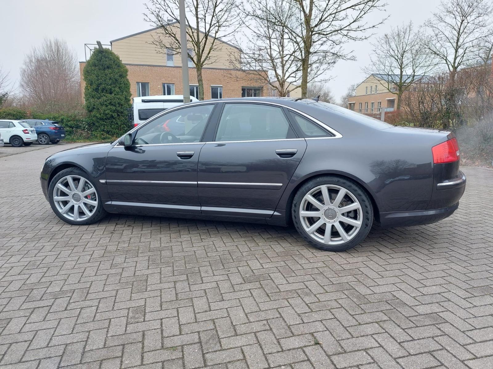 Audi A8 6.0 tiptronic quattro Audi-Exklusiv