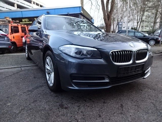 BMW 518d Touring Automat.Bi-Xenon,Leder,Navi.Euro-6