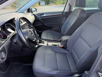 Volkswagen Golf - 12