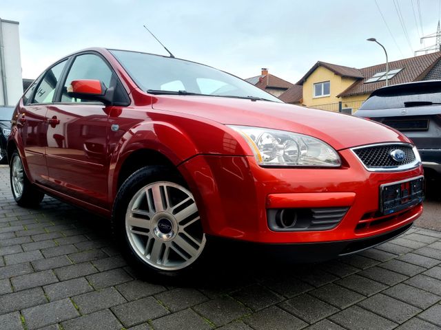 Ford Focus Ghia  Leder Klima Sitzheizung Tempomat Alu