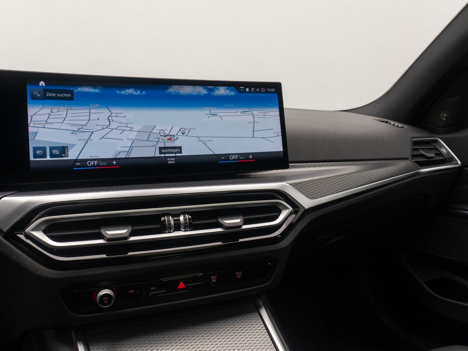 Fahrzeugabbildung BMW 320e M Sport AHK Panorama Stop&Go DAB H/K 18Zoll