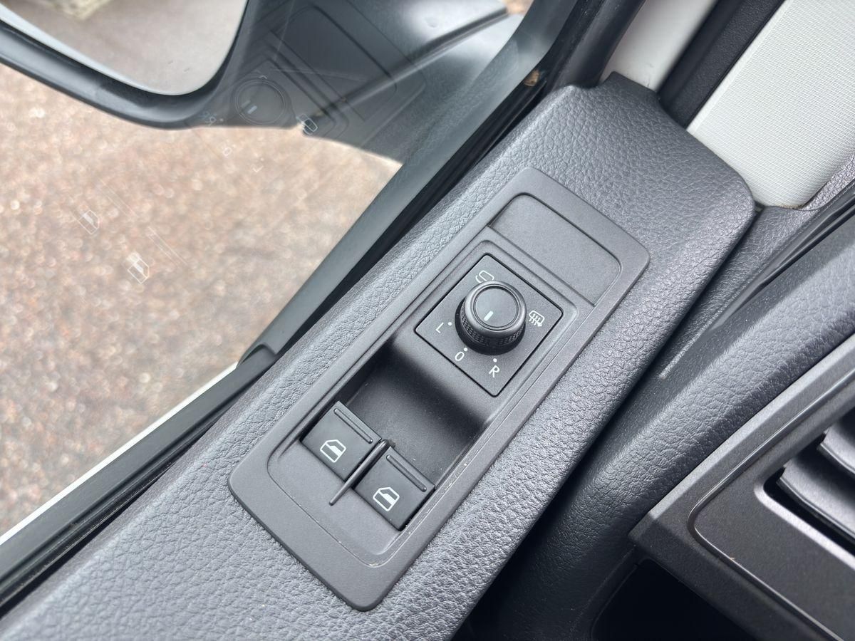 T6 Transporter Kasten 2.0 TDI DSG ACC NAVI RFK L