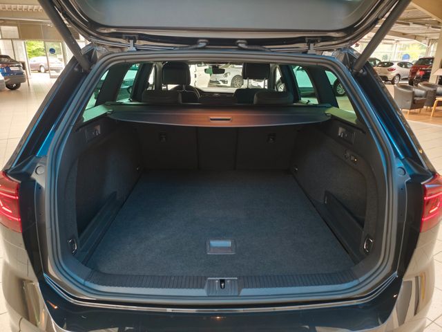 Passat Variant Business Premium*APP*AHK*IQ-Drive