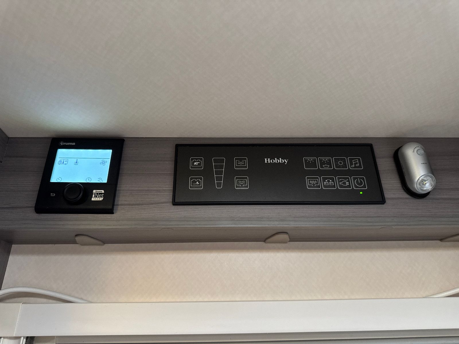 Fahrzeugabbildung Hobby T 65 HKM OPTIMA ON TOUR IC-LINE MAXXAIR BEARLOCK