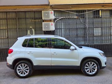 Volkswagen Tiguan - 8