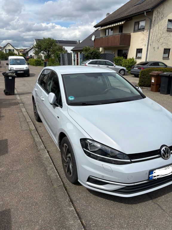 Image of Volkswagen Golf