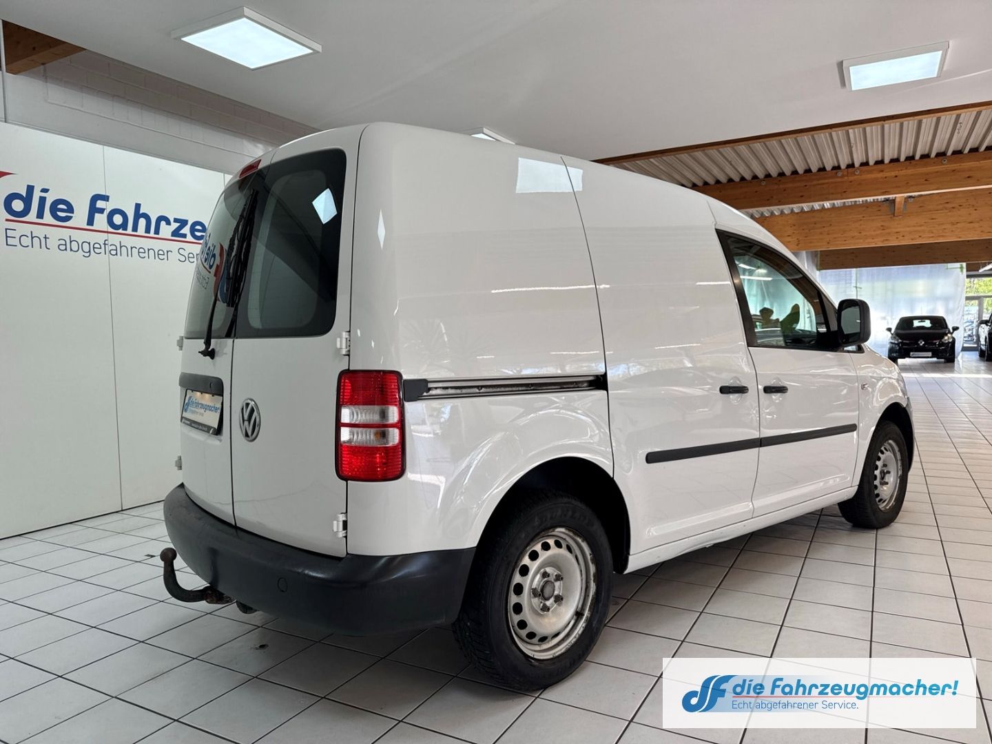 Fahrzeugabbildung Volkswagen Caddy Kasten TÜV 09/26 AHK Klimaauto *EXPORT