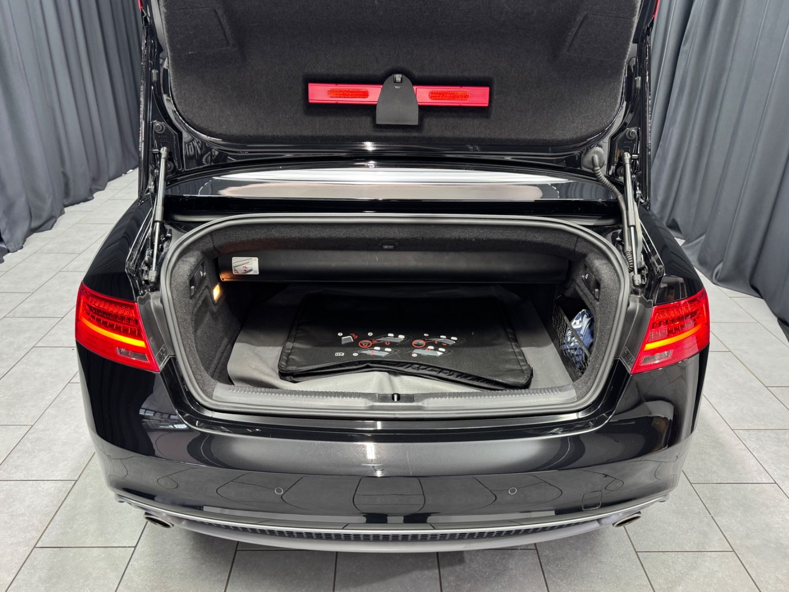 Fahrzeugabbildung Audi A5 Cabriolet 3.0 TDI quattro|3xS-LINE|S-TRONIC|