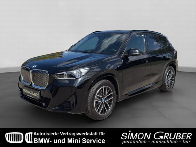 BMW iX1 xDrive30 M Sport Pano el.Heckklappe AHK LED