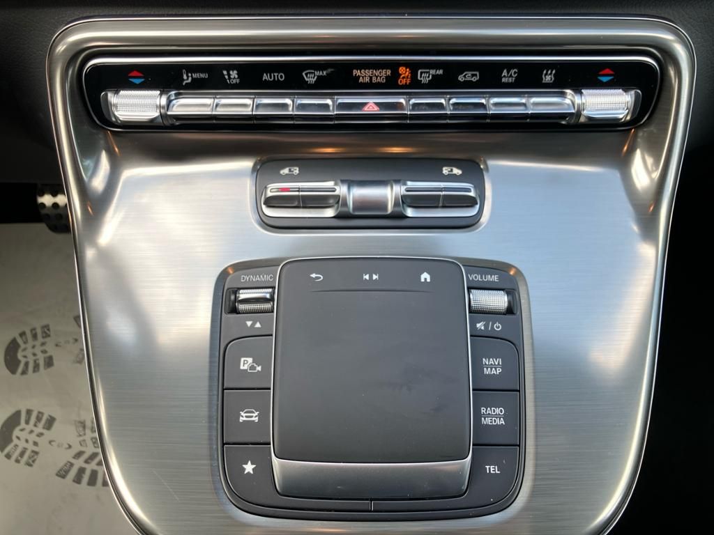 Fahrzeugabbildung Mercedes-Benz V 300 d EXCLUSIVE Lang AMG Line+Night Paket