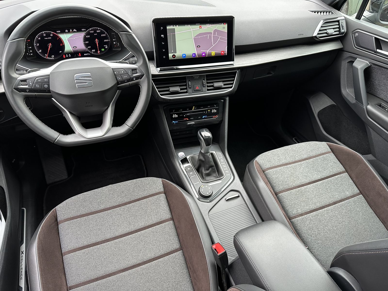 Fahrzeugabbildung SEAT Tarraco 2.0 TSI DSG 4D XC NAV+LED+AHK+PANO+20ZO