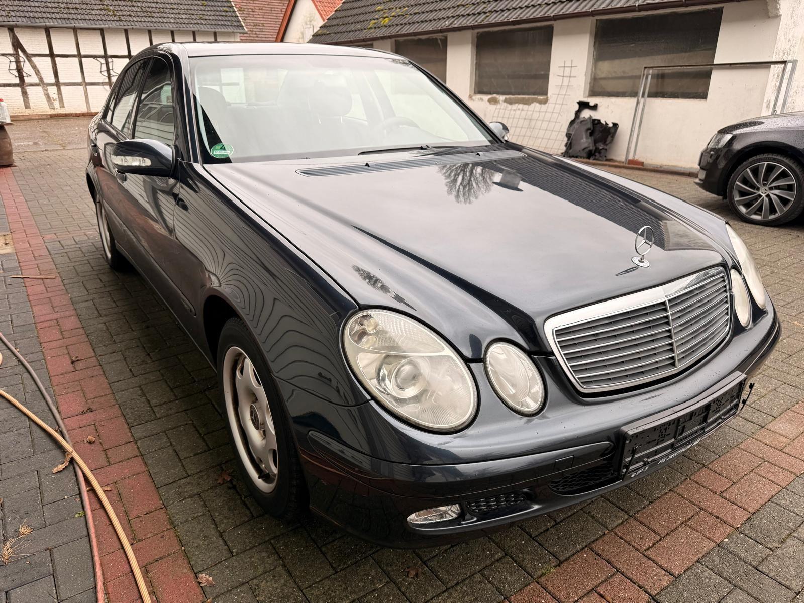 Mercedes-Benz E 200