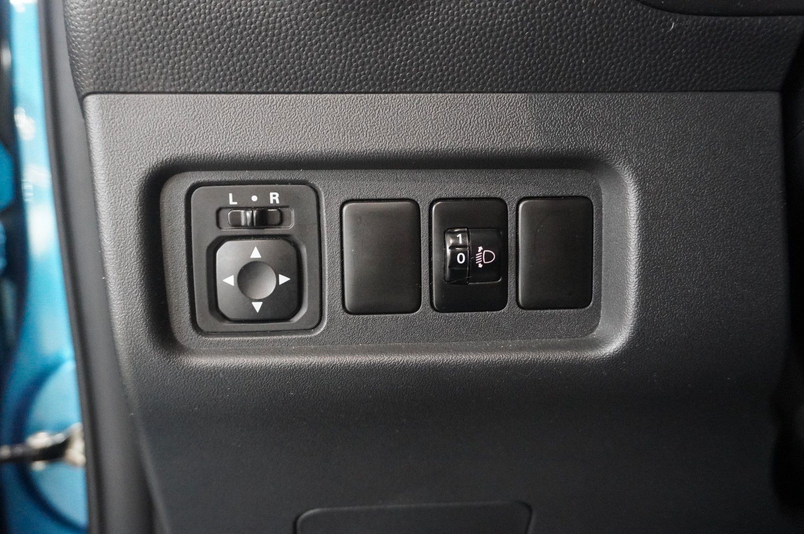 Fahrzeugabbildung Mitsubishi Space Star 1.2 SPIRIT 5-TÜR KLIMA/USB/CD/TÜV-NEU