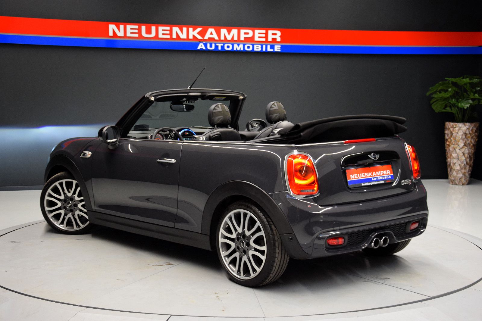 Fahrzeugabbildung MINI Cooper S Cabrio LED ACC HuD h/k Kamera Leder 18"