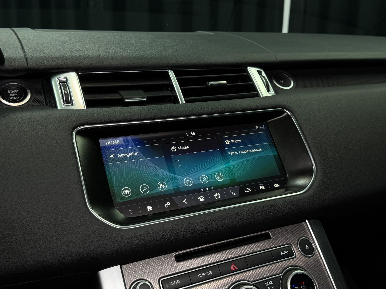 Fahrzeugabbildung Land Rover Range Rover Sport HSE|MERIDIAN|PANO|AHK|LUFT