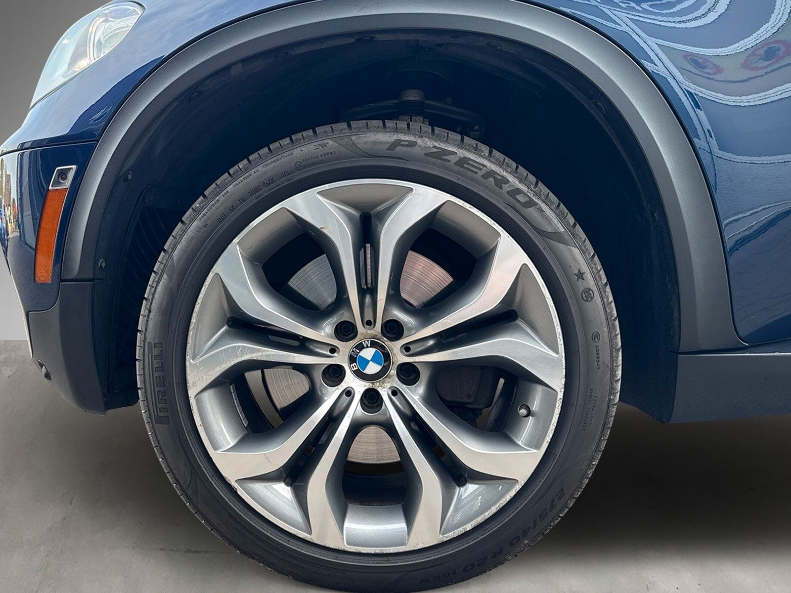 Fahrzeugabbildung BMW X5 xDrive50i*Pano*Bi-Xen*Memory*Head-Up*2-Zonen*